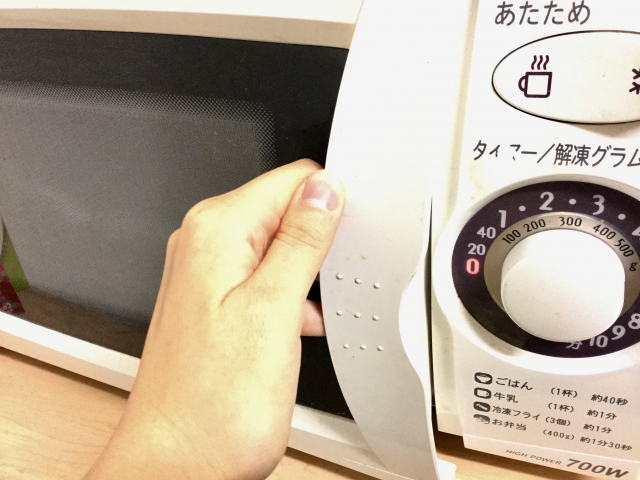 dqW